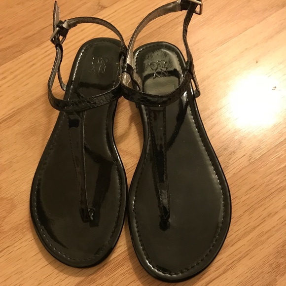 New York & Company Shoes - Nwot New York & co black t strap flip flop sandals
